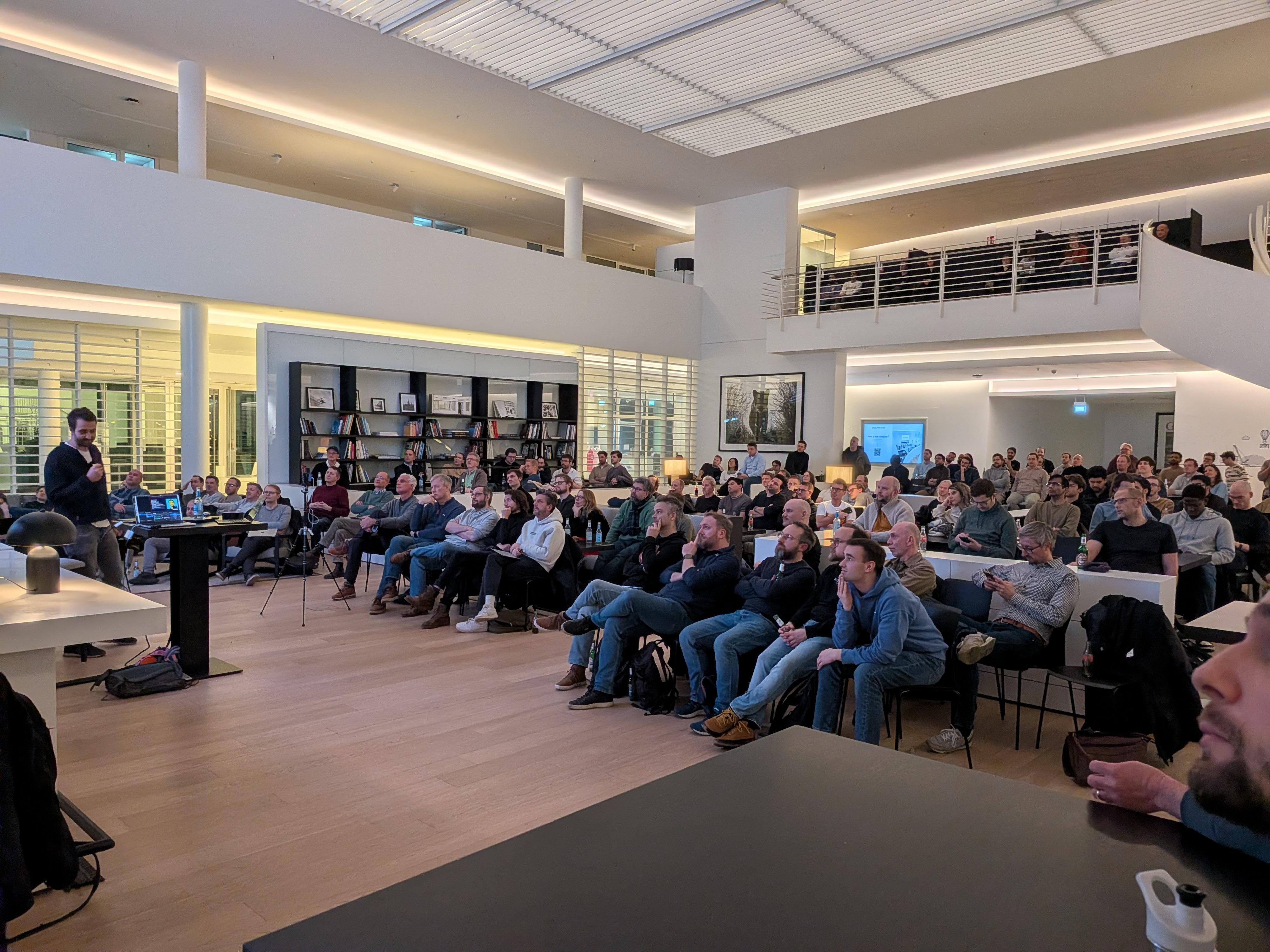 Agentic Coding Meetup Hamburg #4 - packed venue